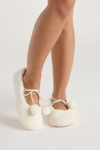 Poppy Ballet Slippers - Ecru