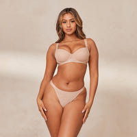 Nayeli, 12D/M (Thong)
