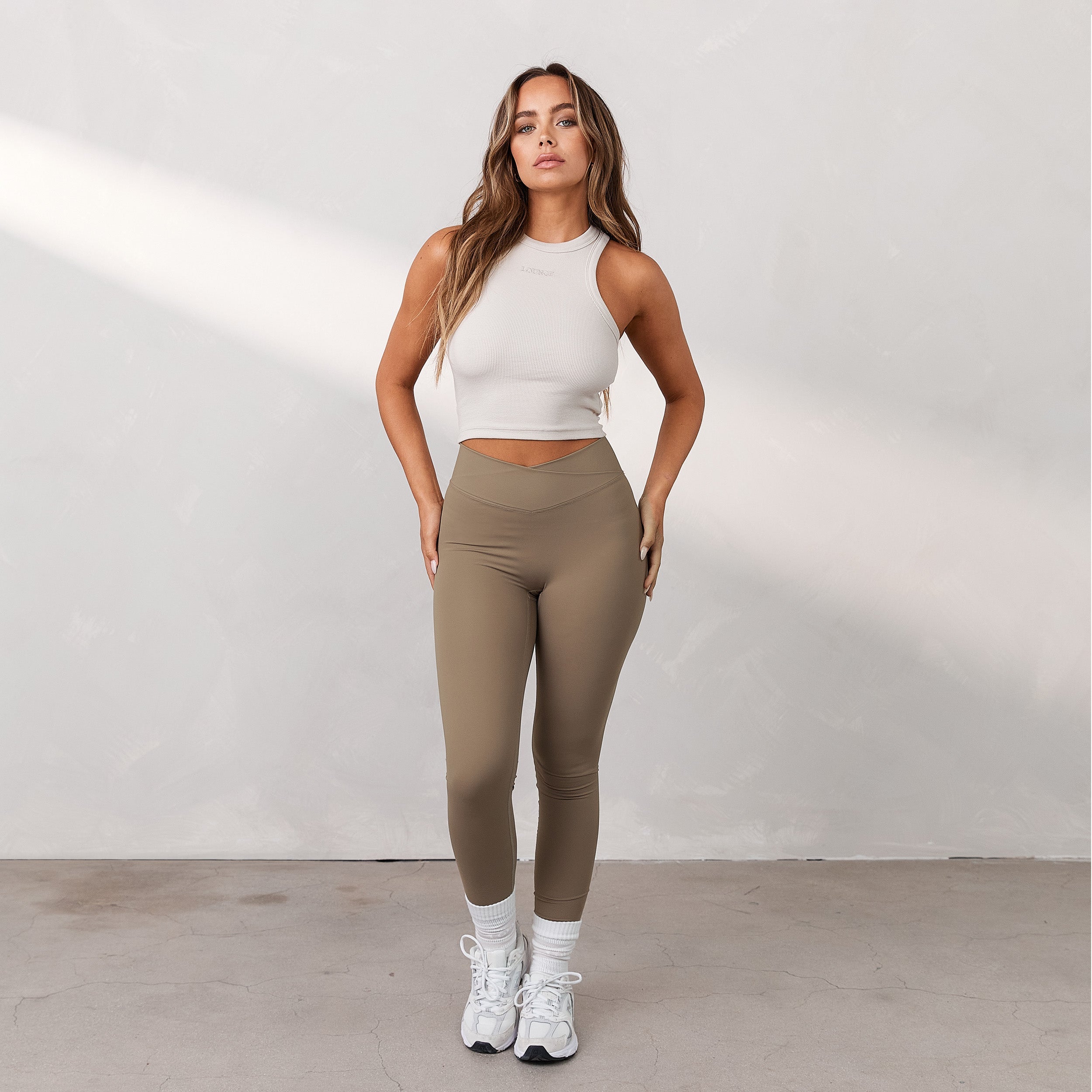 Silhouette Crossover Leggings | Adison, S